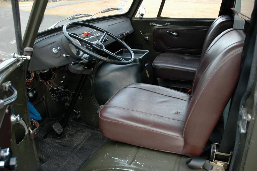 Интерьер Alfa Romeo F12 Ambulance 1968 года  (фото 2 из 3)
